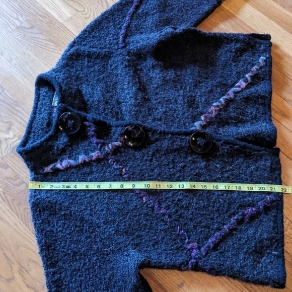 Curio XL (1X) Gray Knit Sweater w/ Colorful Large Stitch Accents & Giant Buttons - Picture 9 of 9